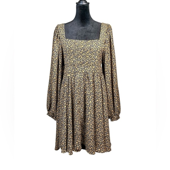 Mango Dresses & Skirts - MANGO Floral Print Square Neck Mini Dress Size Small​​